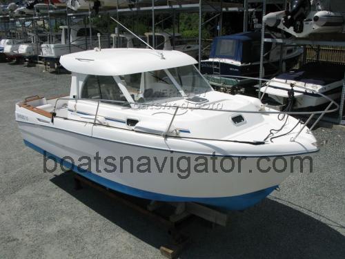 Beneteau Antares 710 specs and reviews 